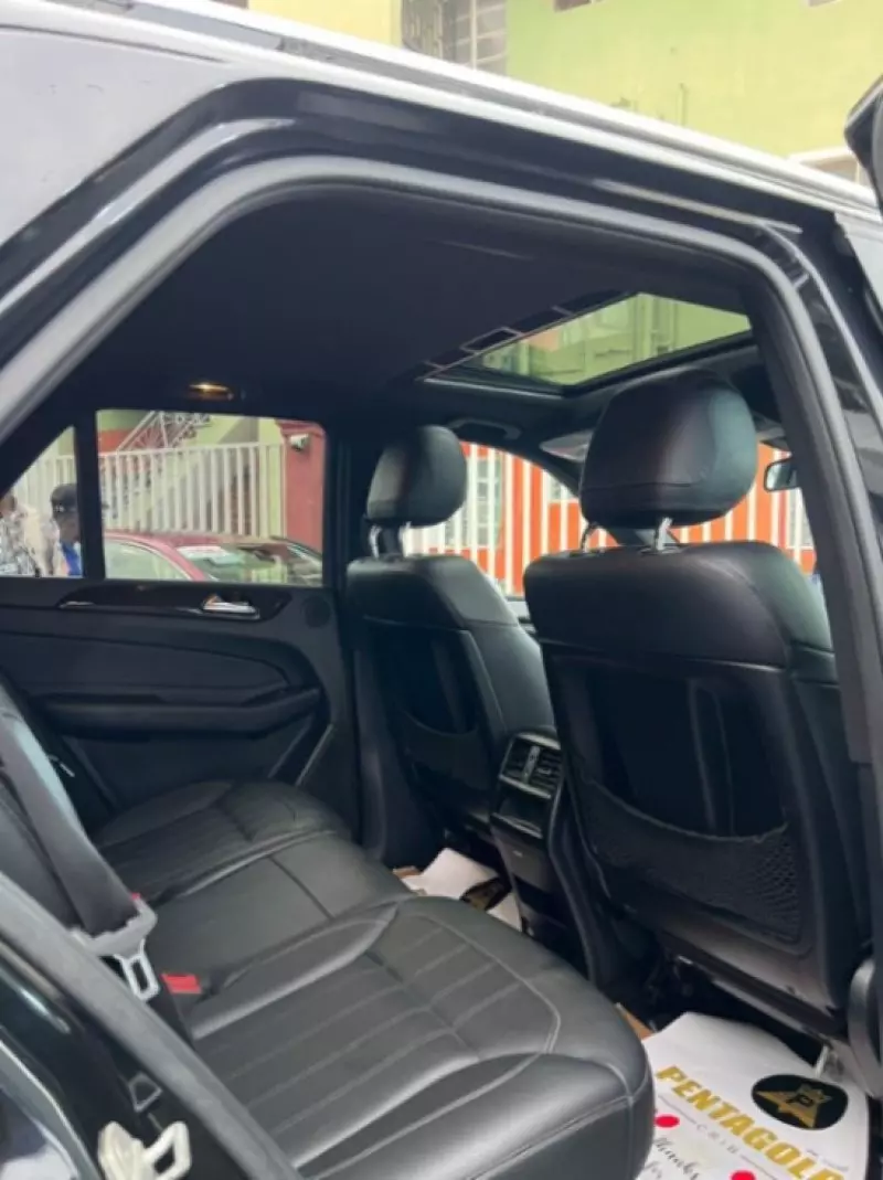 Mercedes-Benz GLE-Class   - 2016