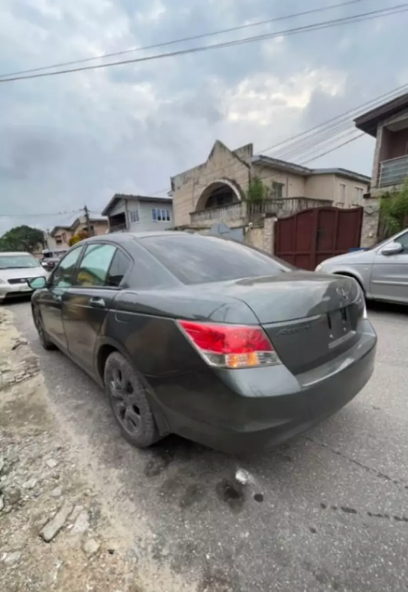 Honda Accord - 2010