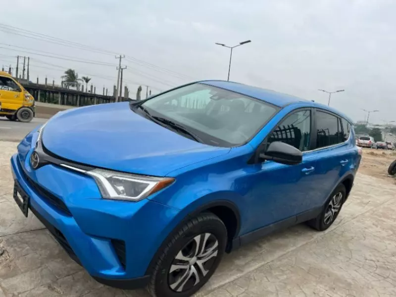 Toyota RAV 4   - 2018