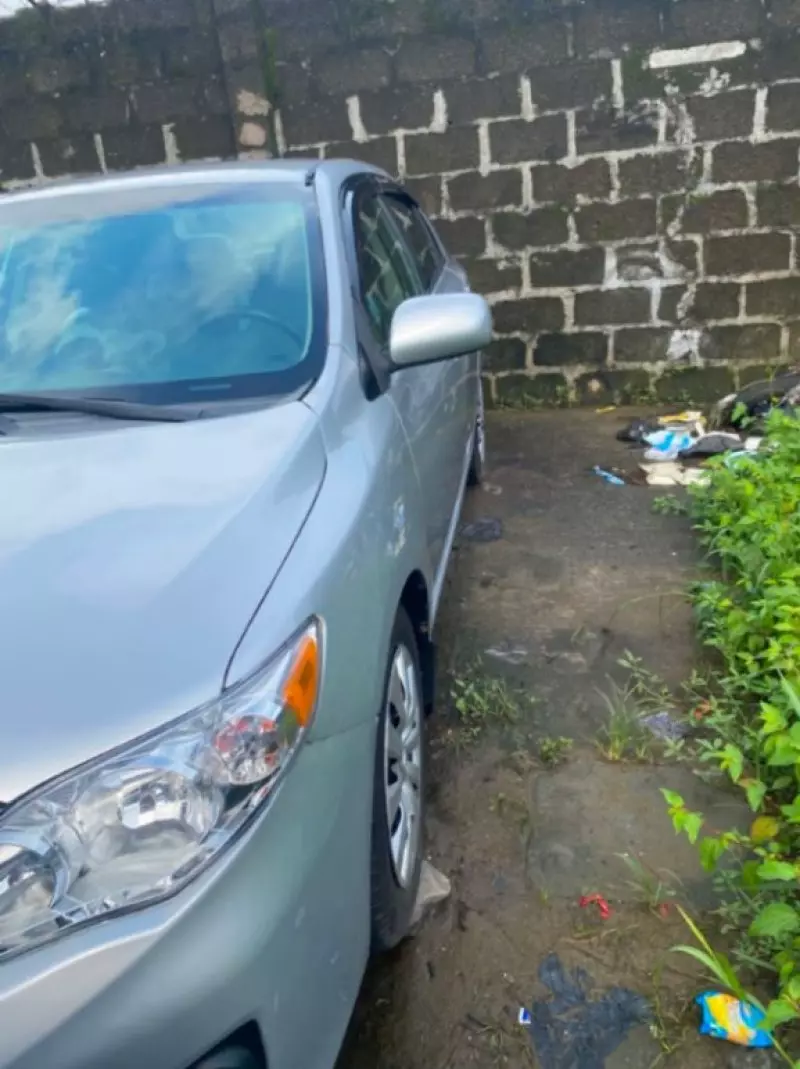 TOYOTA Corolla   - 2010