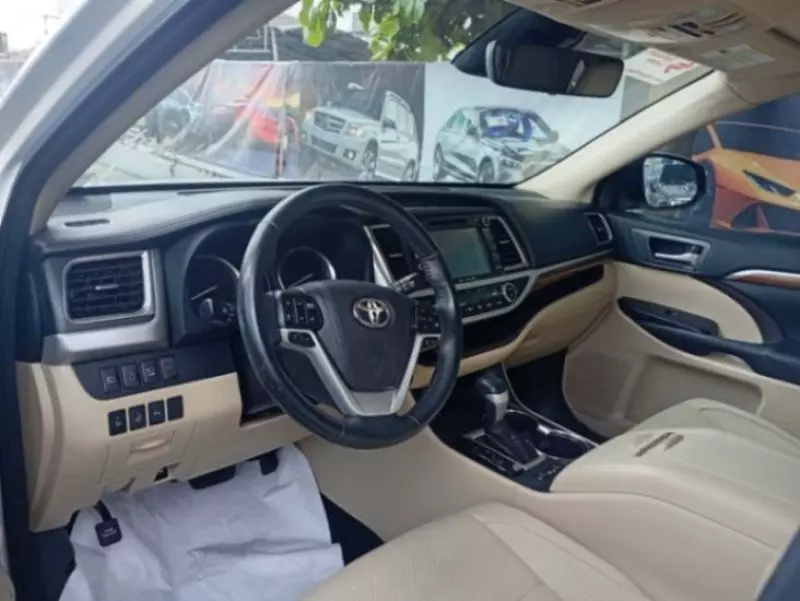 TOYOTA Highlander   - 2017