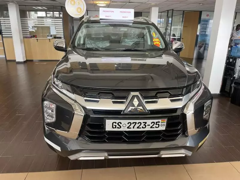 Mitsubishi Pajero Sport   - 2025
