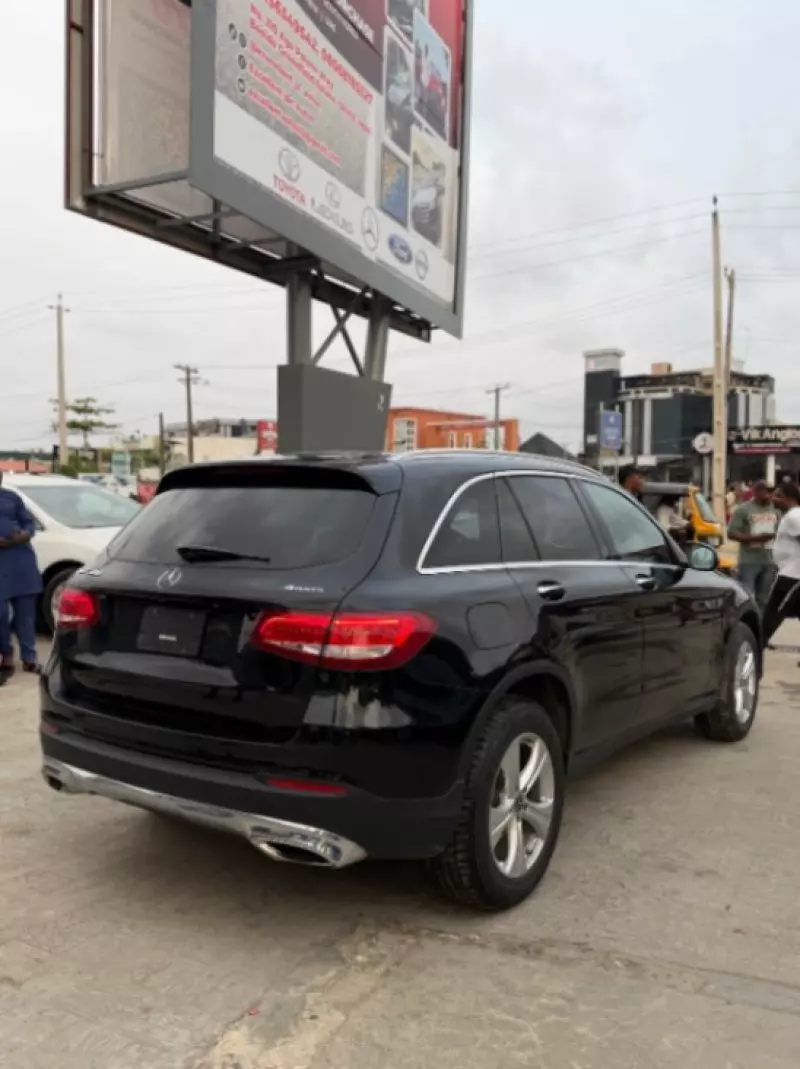 Mercedes-Benz GLC 300   - 2018