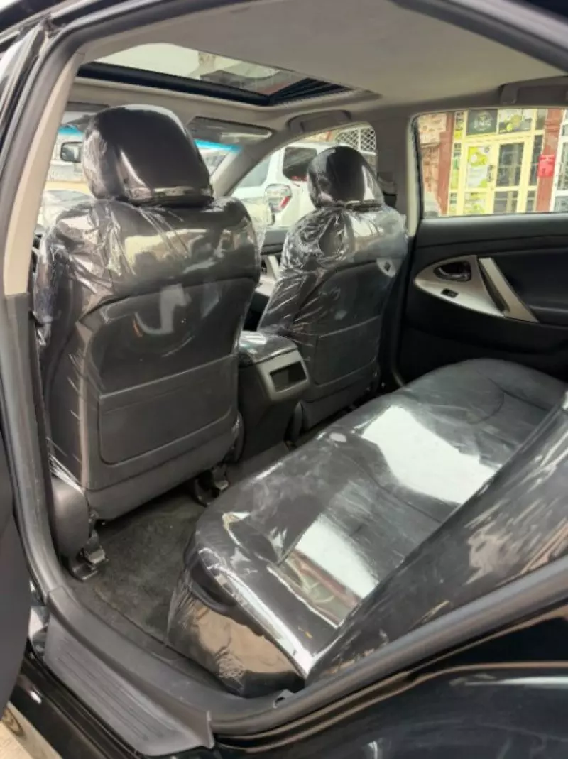 Toyota Camry   - 2011