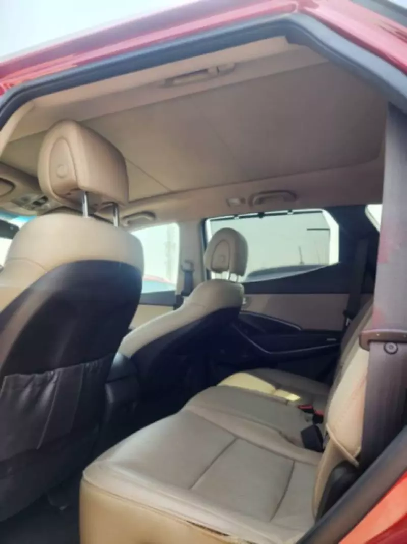 Hyundai Santa Fe   - 2017