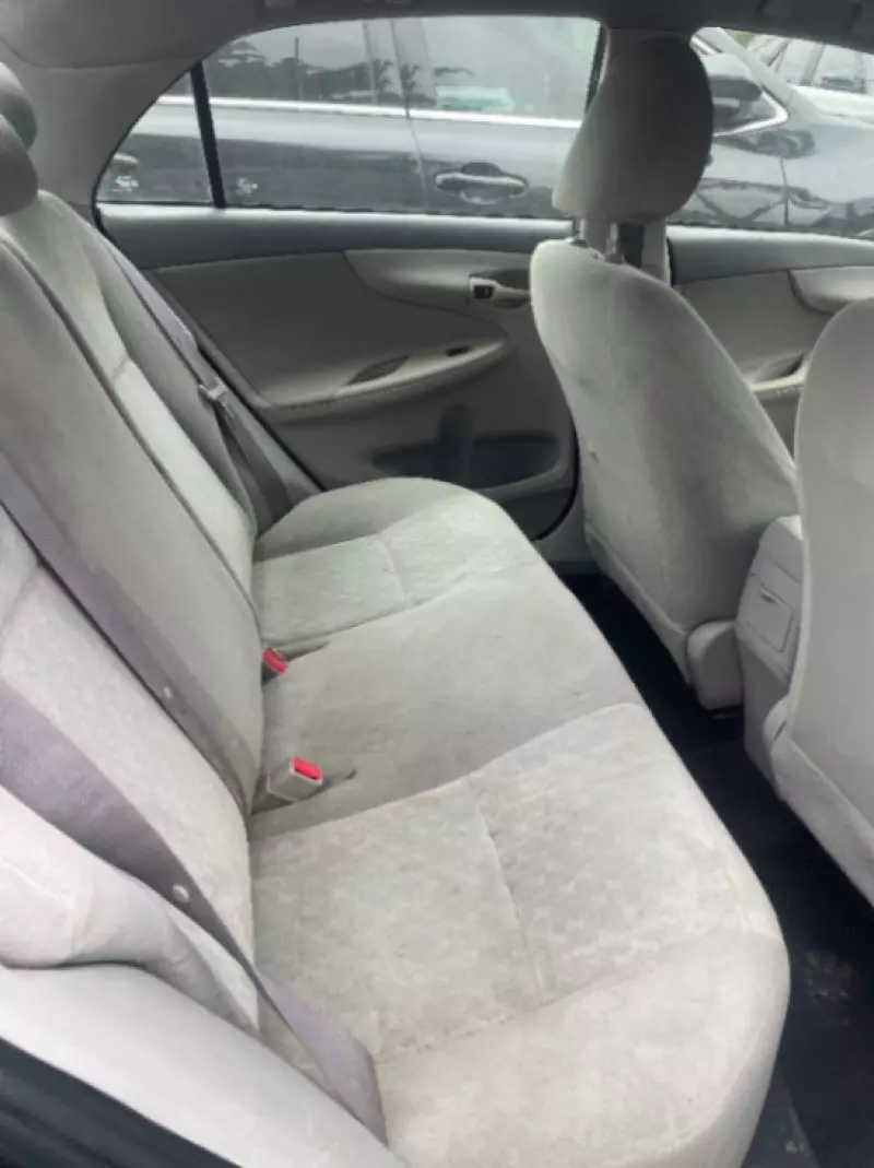 Toyota Corolla   - 2009