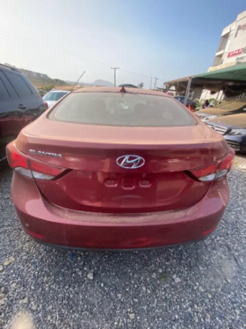 Hyundai Elantra   - 2016
