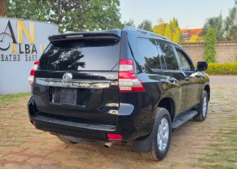 Toyota Landcruiser Prado   - 2015