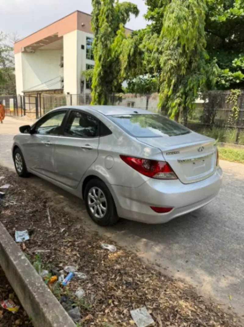 Hyundai Accent   - 2015