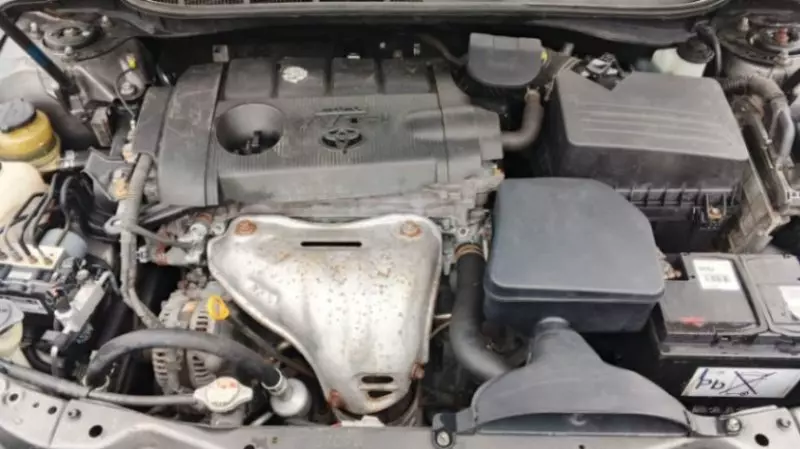 Toyota Camry   - 2010