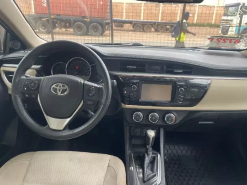 Toyota Corolla   - 2013