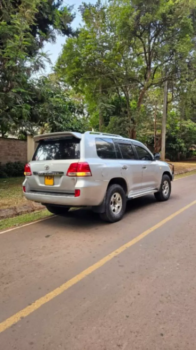 TOYOTA Land Cruiser   - 2009