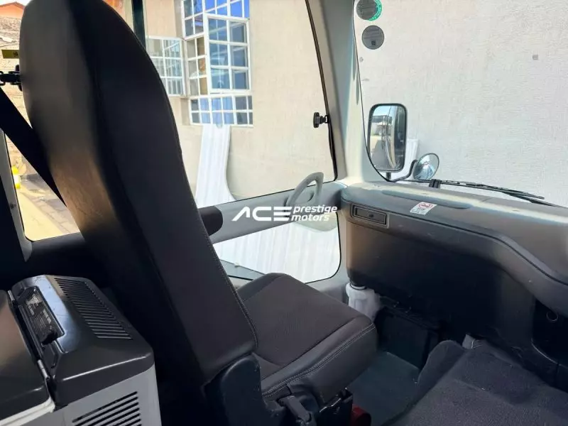 TOYOTA Coaster - 2019