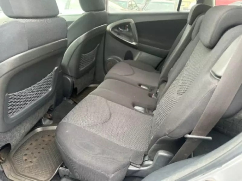 Toyota RAV4   - 2010