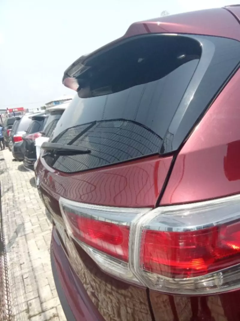Toyota Highlander   - 2015