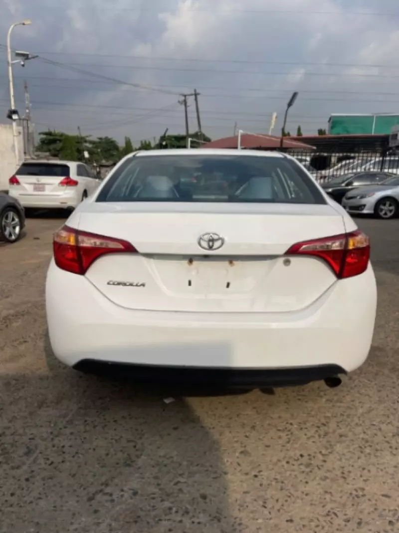 Toyota Corolla   - 2018