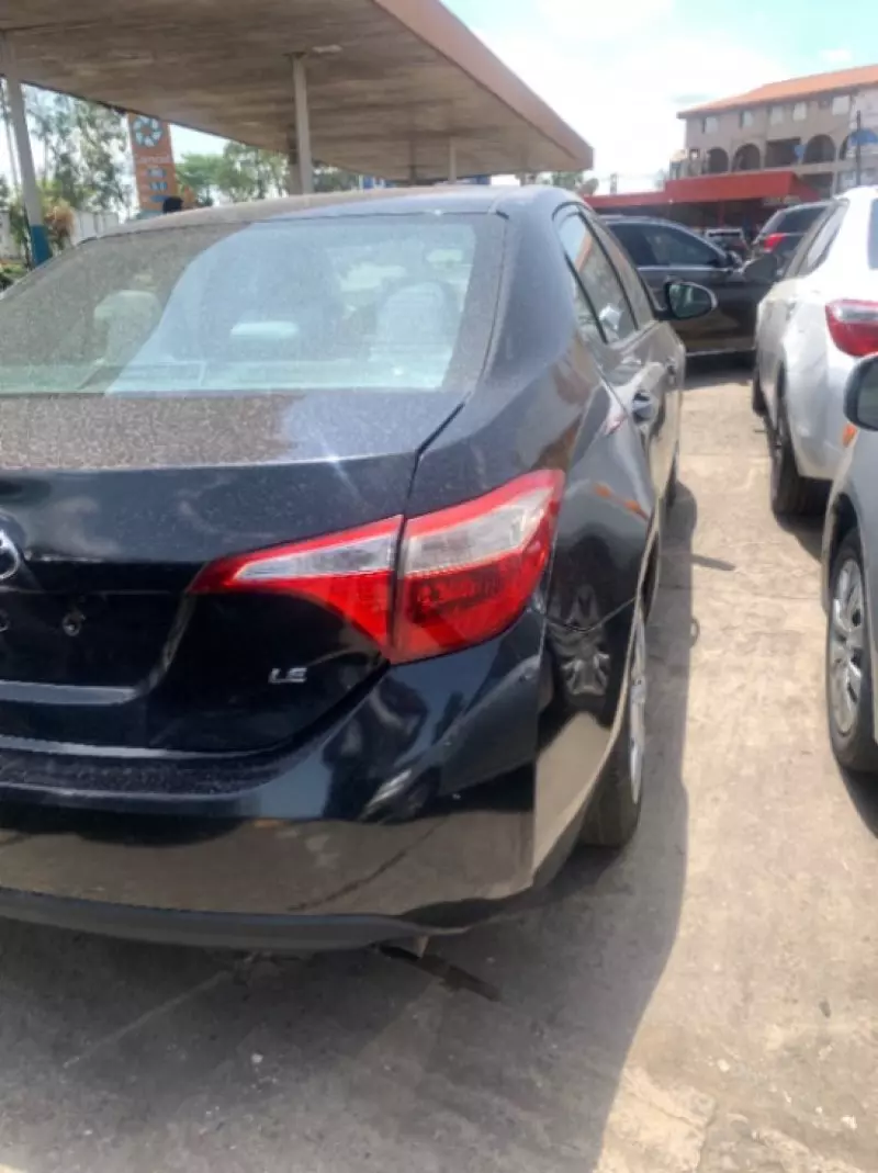 TOYOTA Corolla - 2015