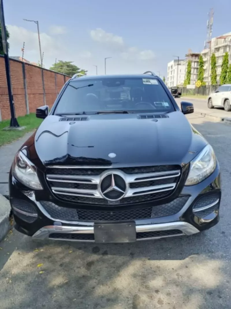 Mercedes-Benz GLE-Class   - 2016
