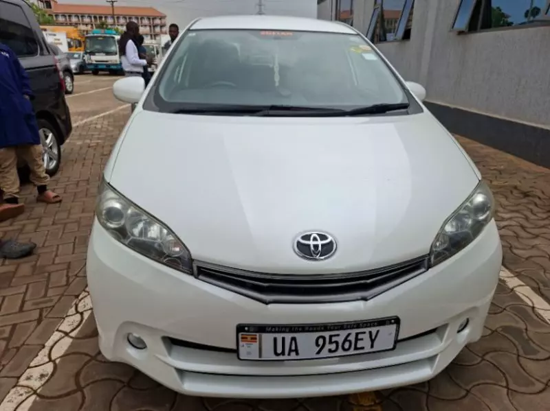 TOYOTA Wish   - 2013