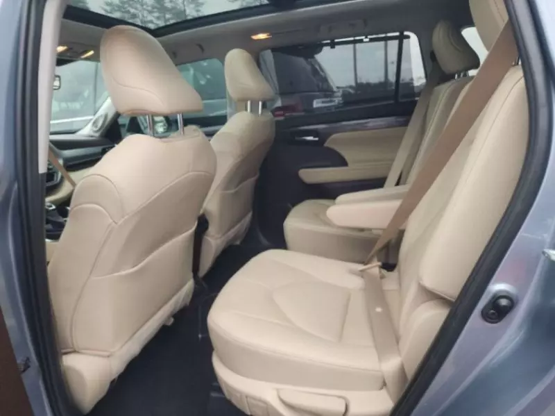 TOYOTA Highlander   - 2020