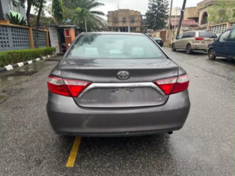 TOYOTA Camry - 2015