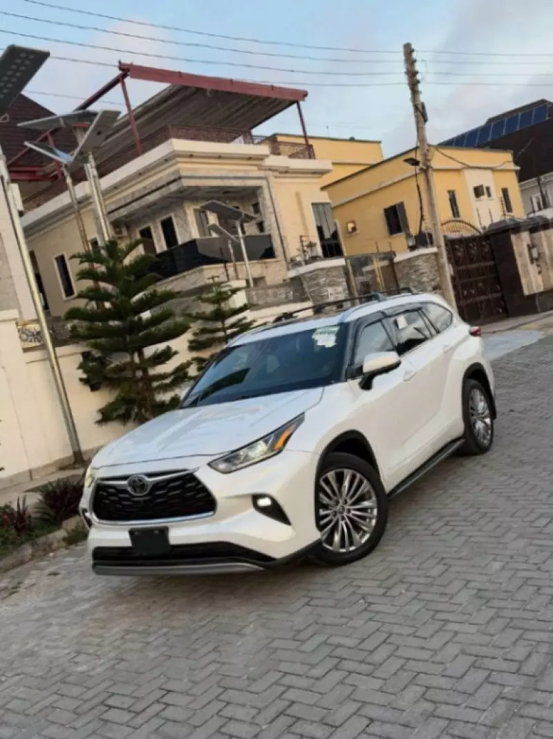 TOYOTA Highlander   - 2023
