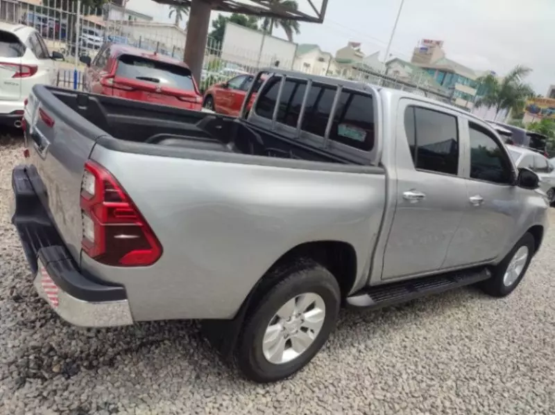 TOYOTA Hilux   - 2017