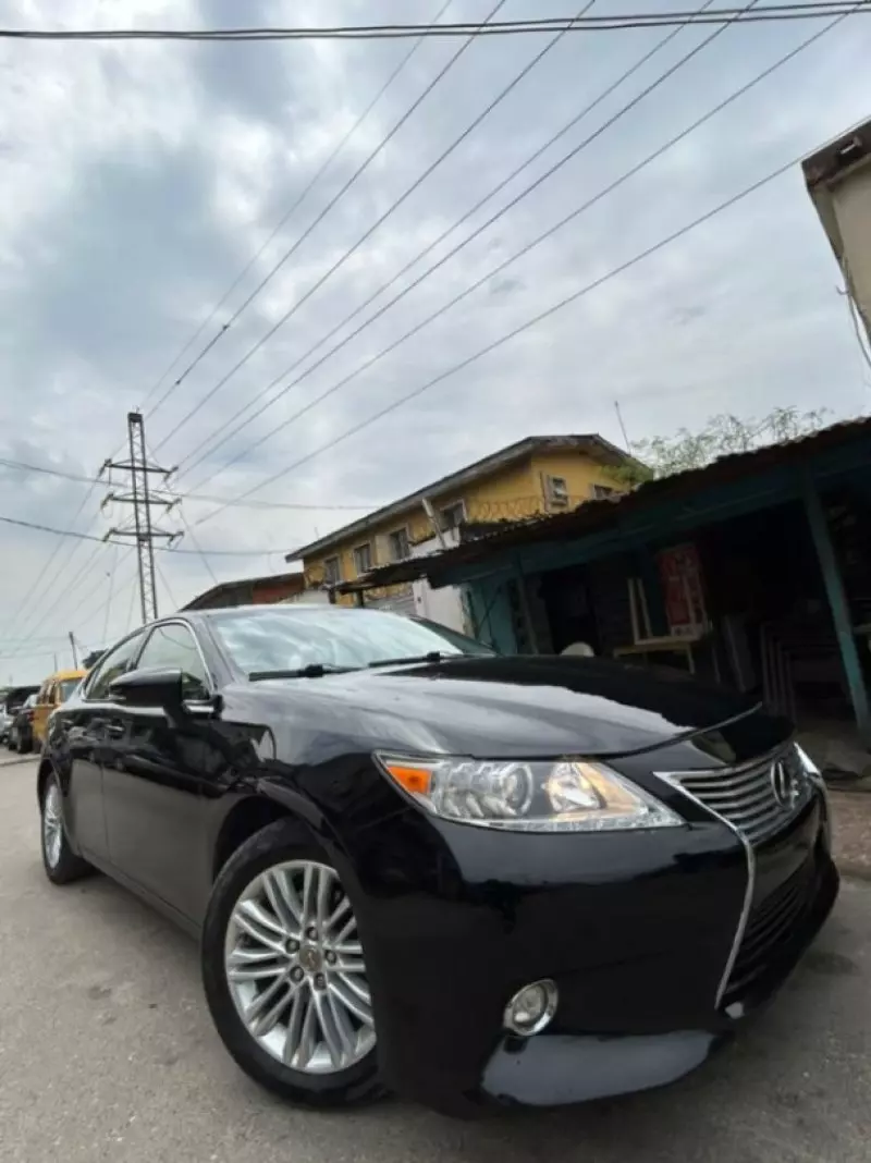 Lexus ES - 2014