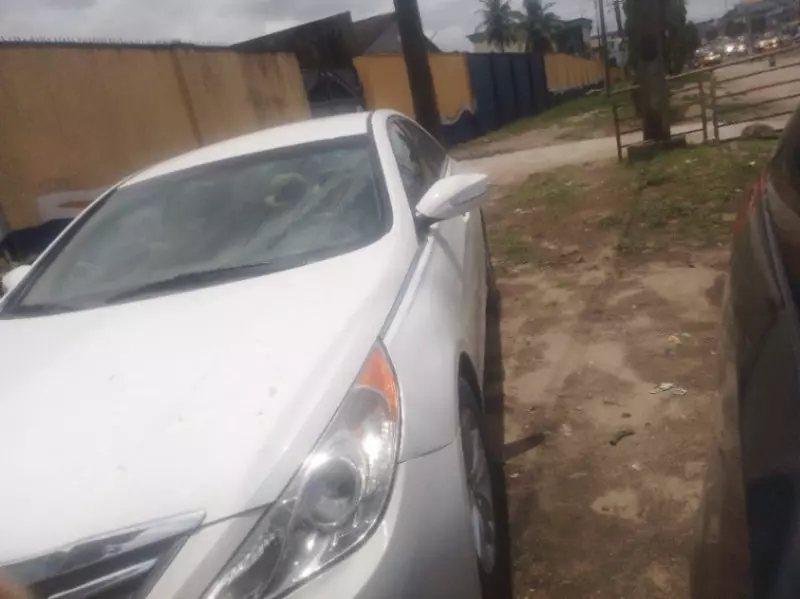 Hyundai Sonata   - 2013