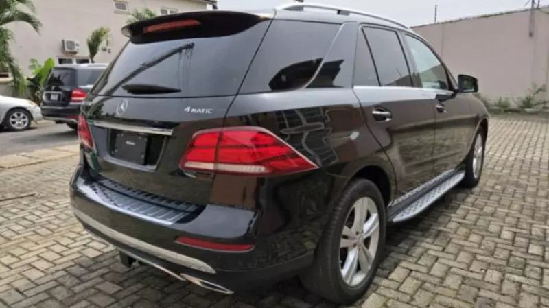 Mercedes-Benz GLE 350 - 2016