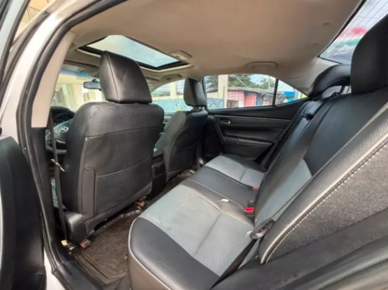 TOYOTA Corolla   - 2015