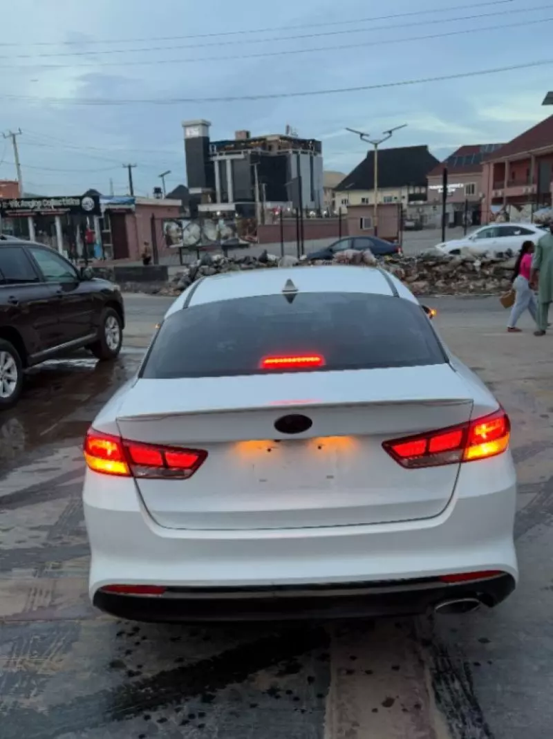 KIA Optima   - 2017