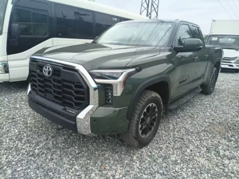 TOYOTA Tundra   - 2022