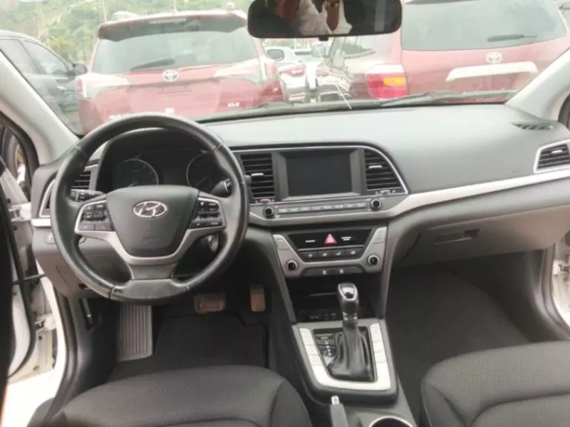 Hyundai Elantra   - 2018