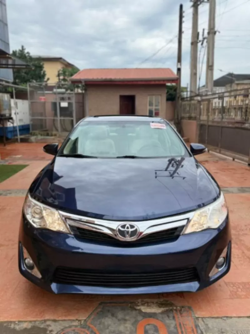Toyota Camry - 2014
