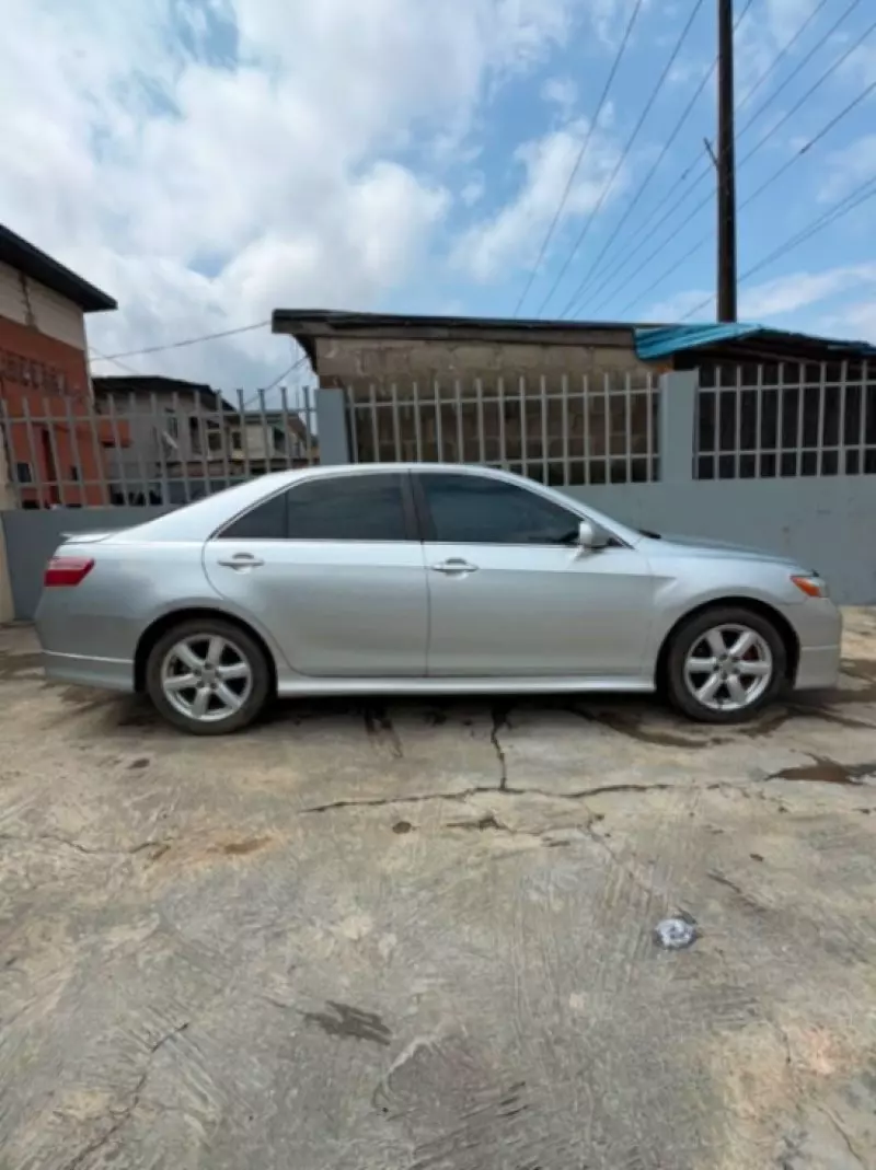TOYOTA Camry - 2007