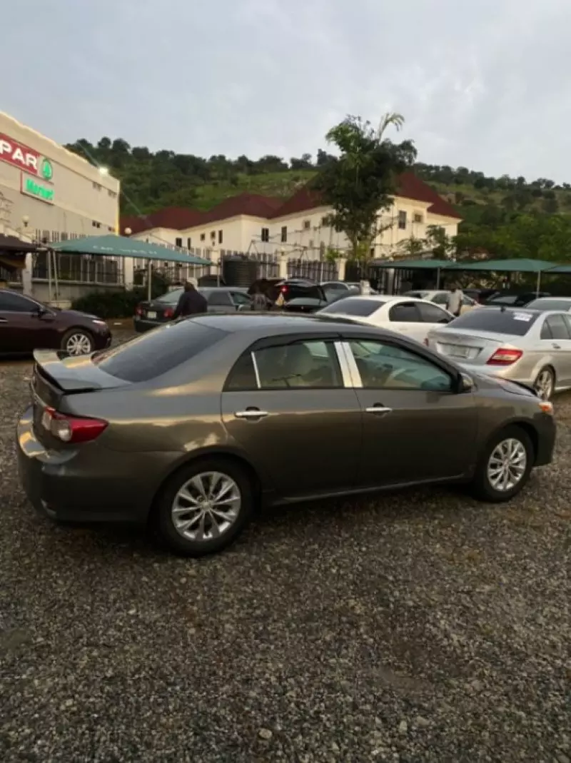 TOYOTA Corolla   - 2012