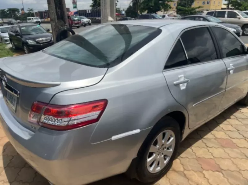 Toyota Camry   - 2007