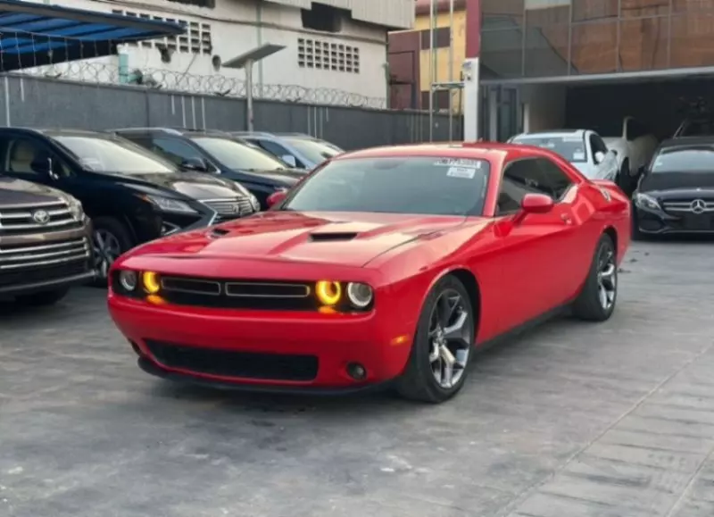 Dodge Challenger   - 2015