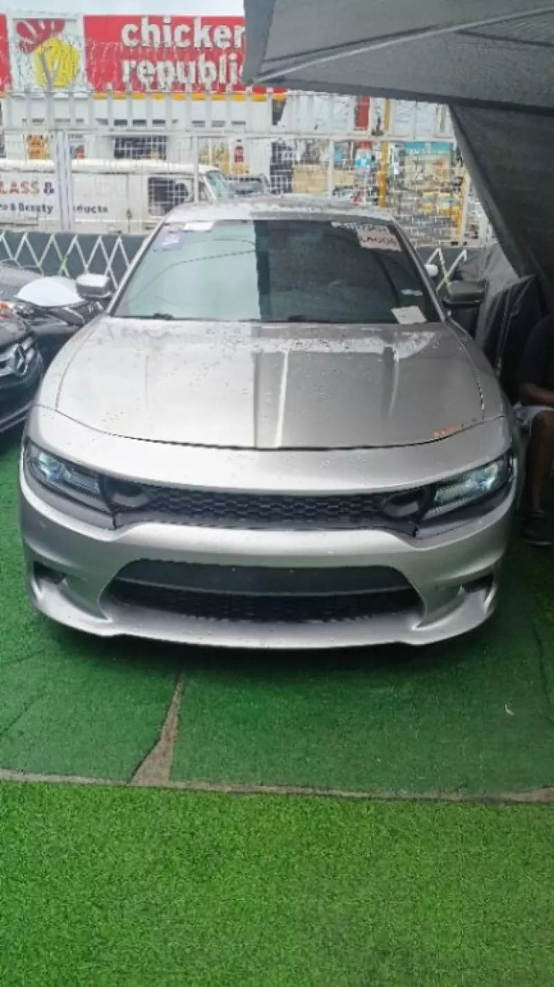 Dodge Charger   - 2017