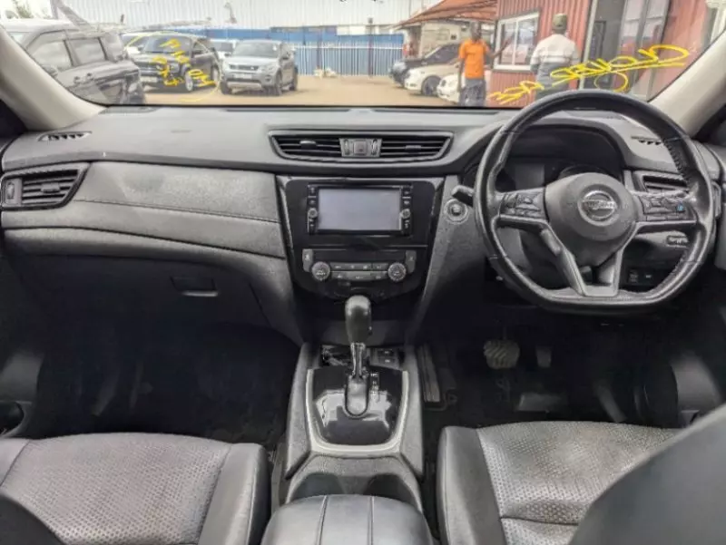 Nissan X-Trail   - 2018