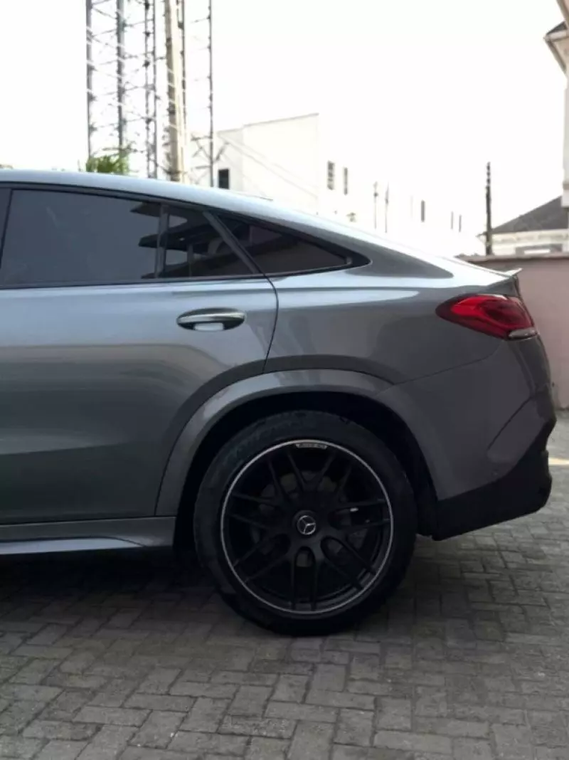 Mercedes-Benz GLE-Class   - 2021