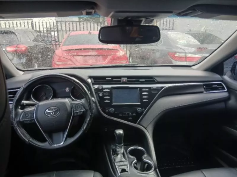 Toyota Camry   - 2018