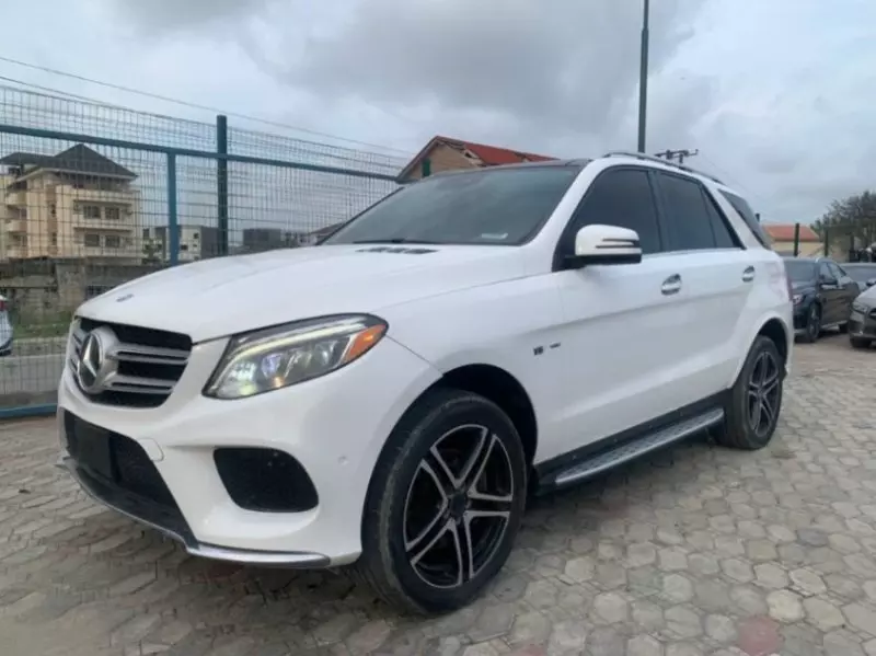 Mercedes-Benz GLE 400   - 2016