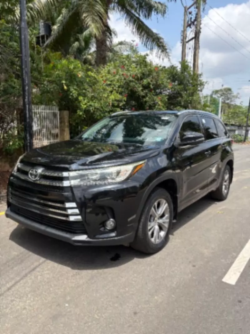 TOYOTA Highlander   - 2015