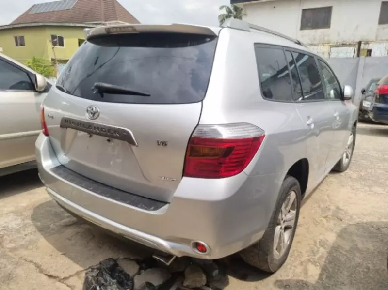Toyota Highlander   - 2008