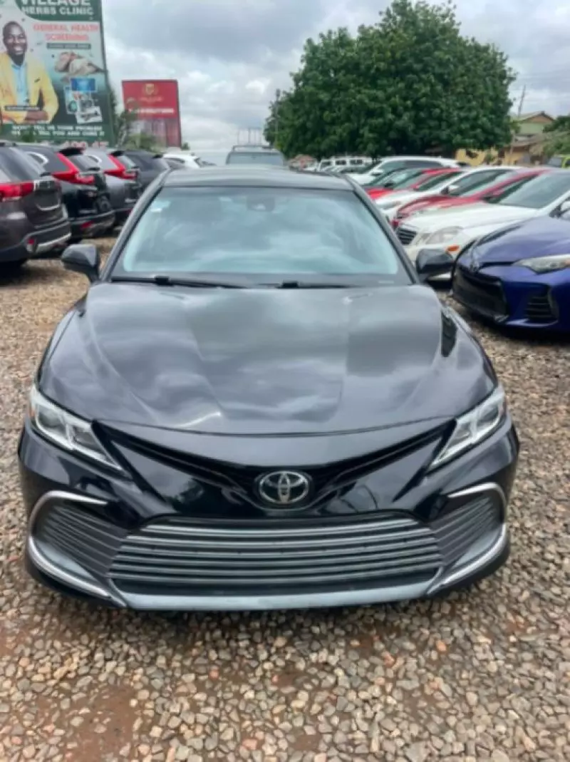 Toyota Camry   - 2019
