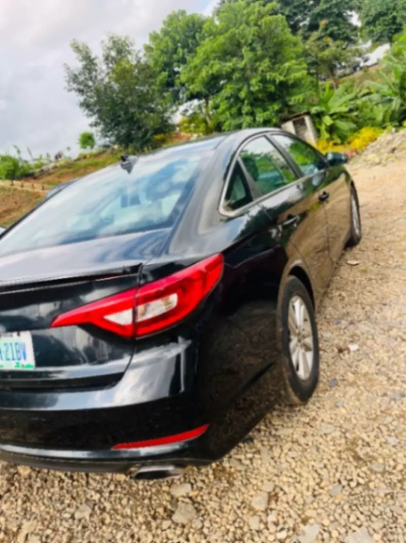 Hyundai Sonata   - 2015