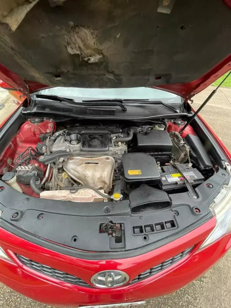 Toyota Camry   - 2013