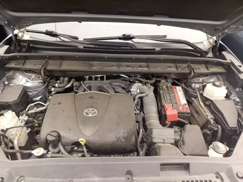 Toyota Highlander   - 2021